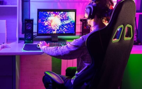 Cadeira Gamer: Como Escolher o Modelo Ideal para Melhorar Sua Performance nos Jogos